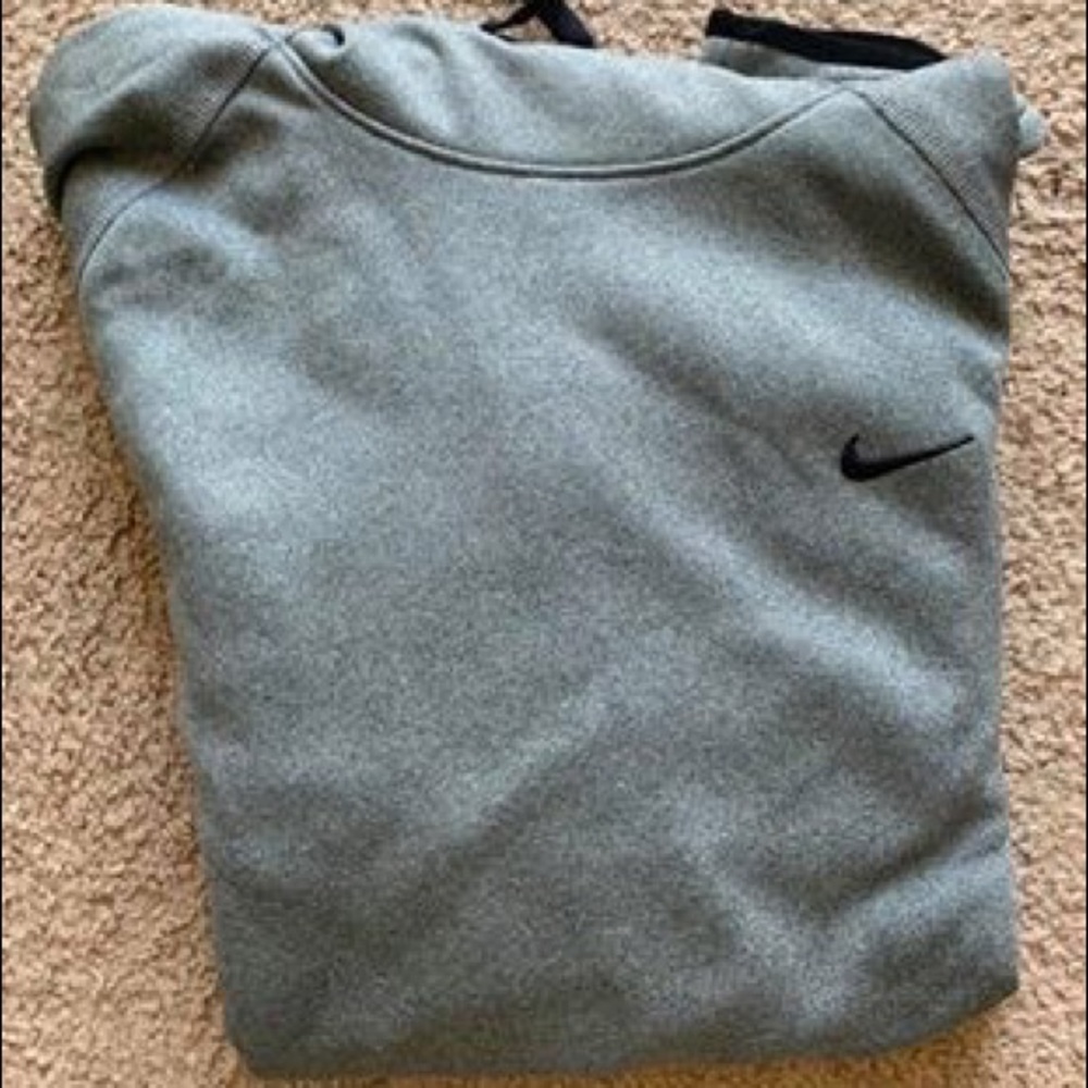 Nike sweatshirt - Picture 2 of 3